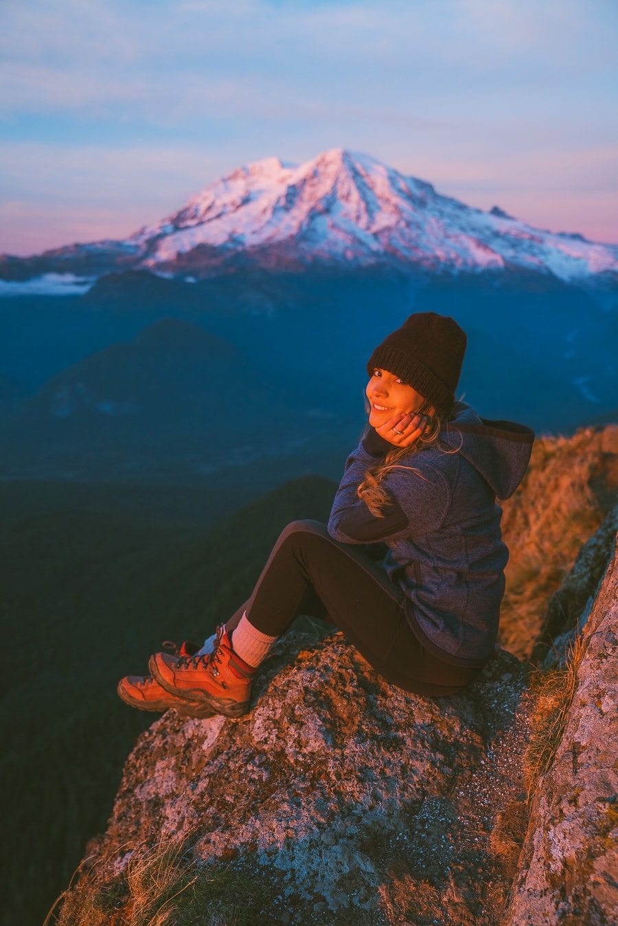 What To Wear Hiking In Fall mount rainier