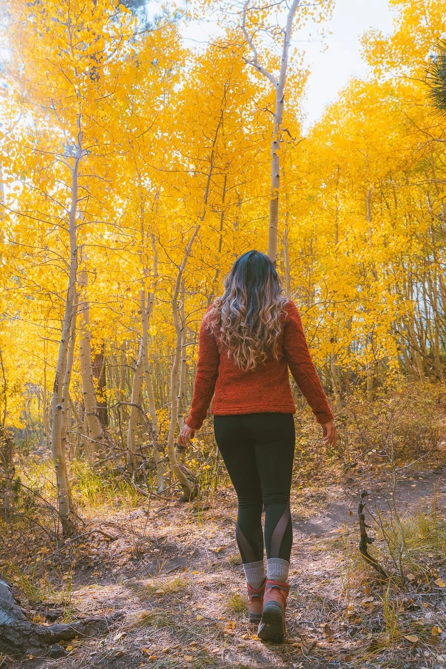 What To Wear Hiking In Fall - The Wandering Queen