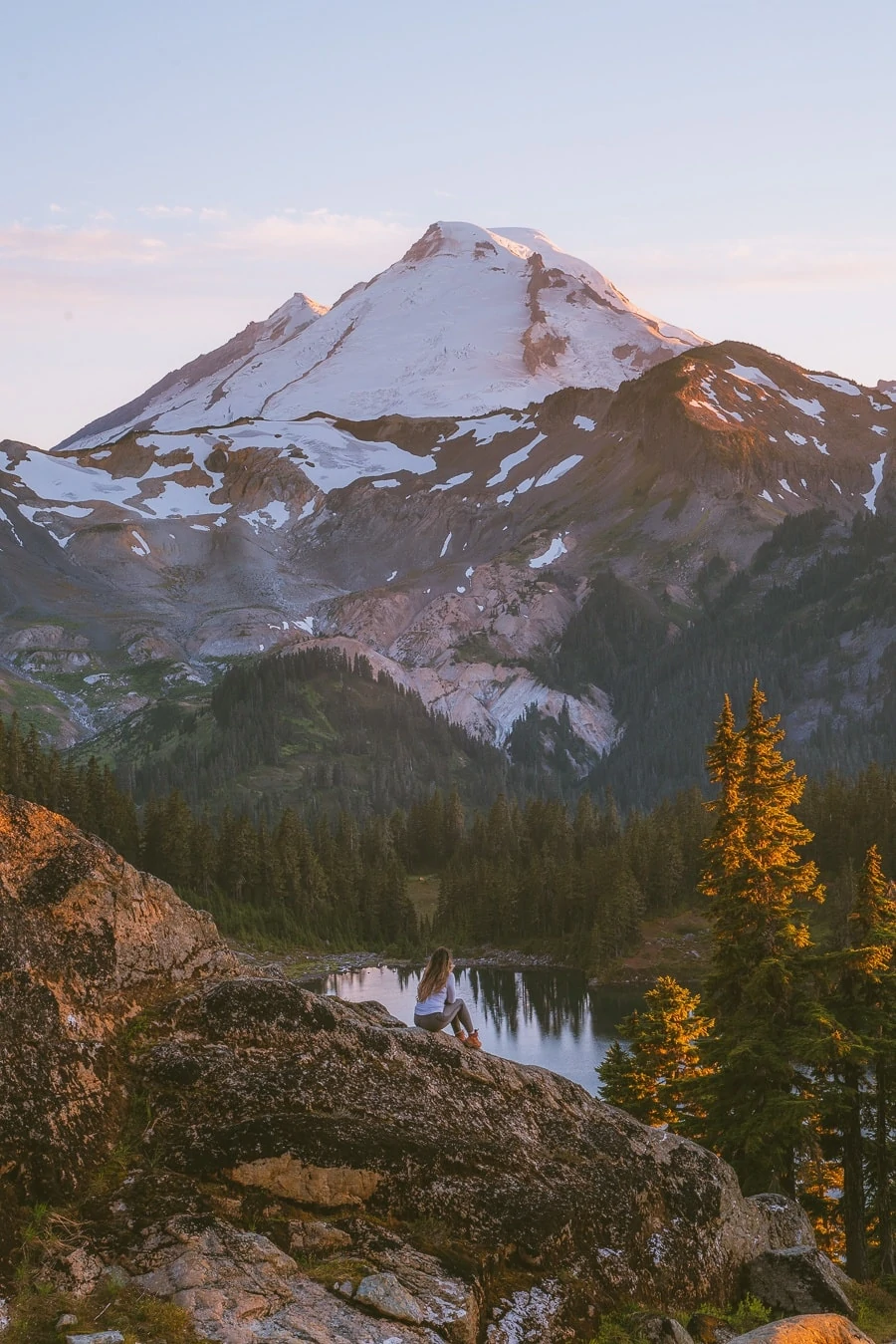 Chain Lakes Loop with view of mount baker