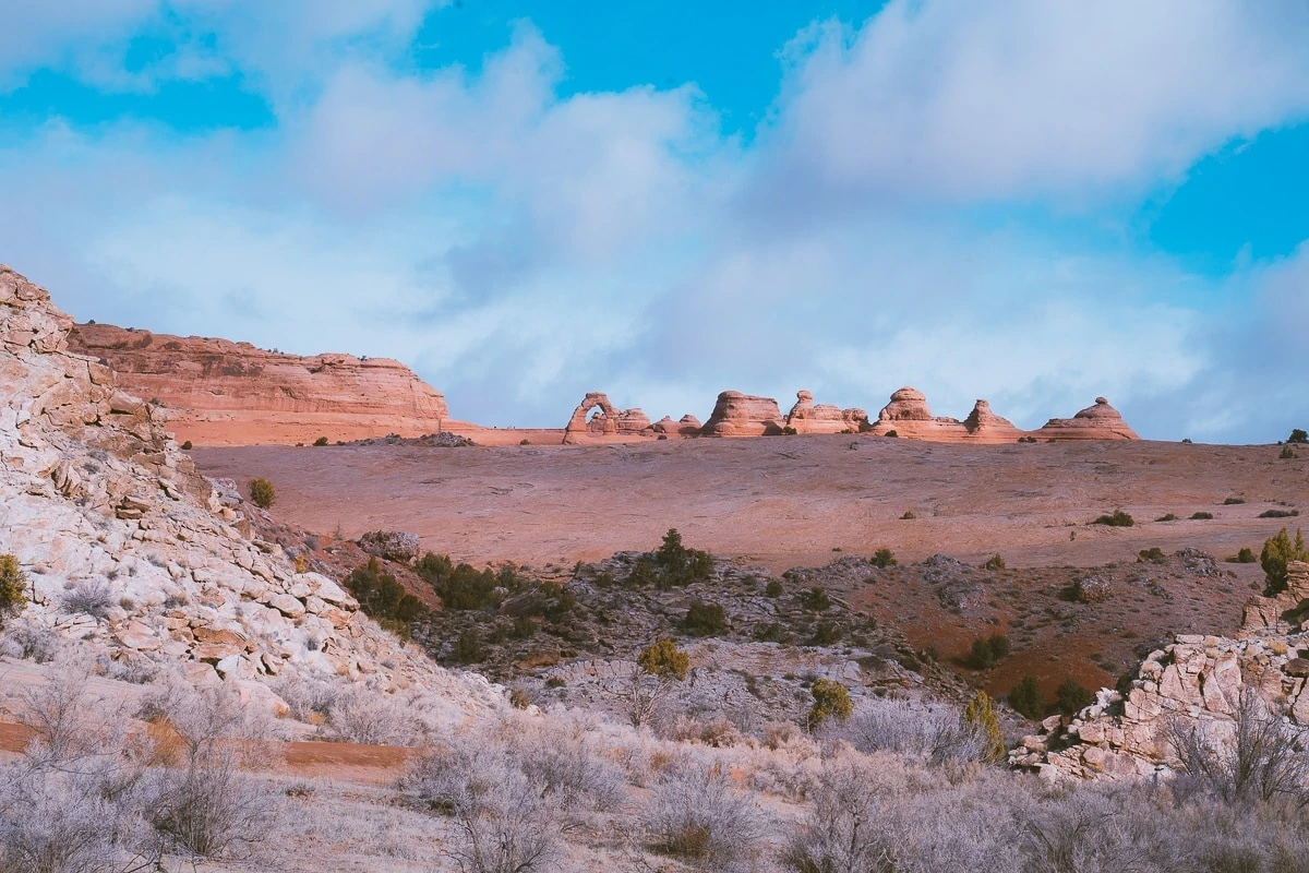 picture of the delicate arch from the viewpoint