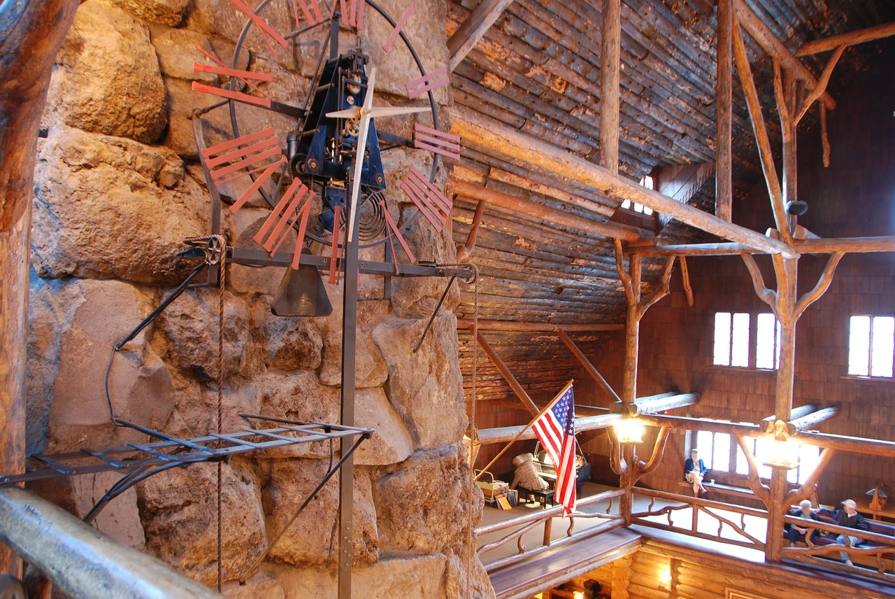 Old Faithful Inn