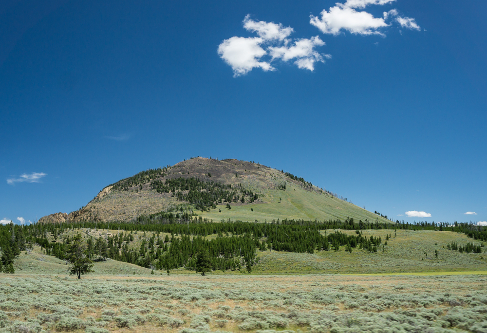 Best Hikes in Yellowstone National Park